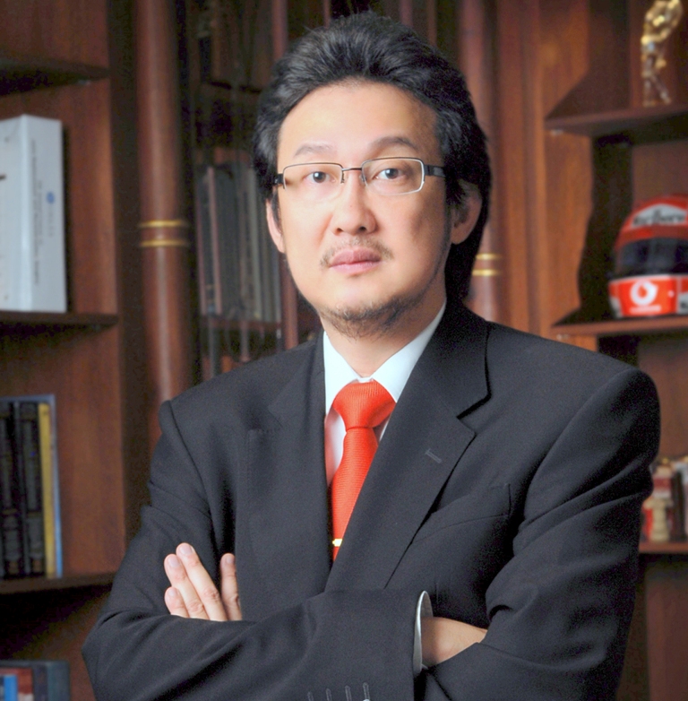 Dr Nicolaas Budhiparama